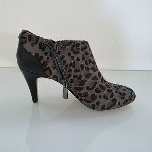 Vince Camuto Leopard Print Calf Hair Booties 🐆✨ Size 5
